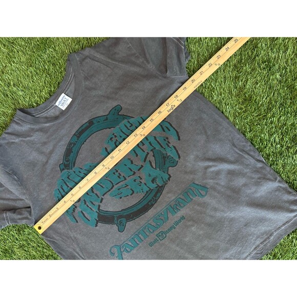 Disney 50th Anniversary Retro Vault 20,000 Leagues Under The Sea Shirt Small S - Picture 4 of 6